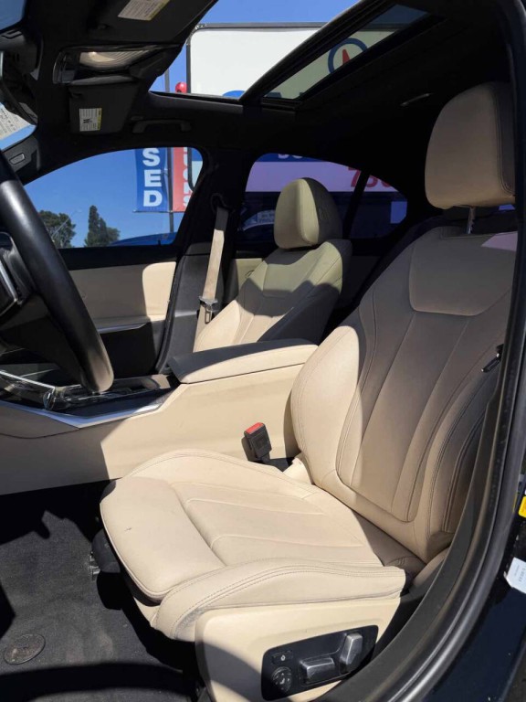 2020 BMW 3 Series Image 21