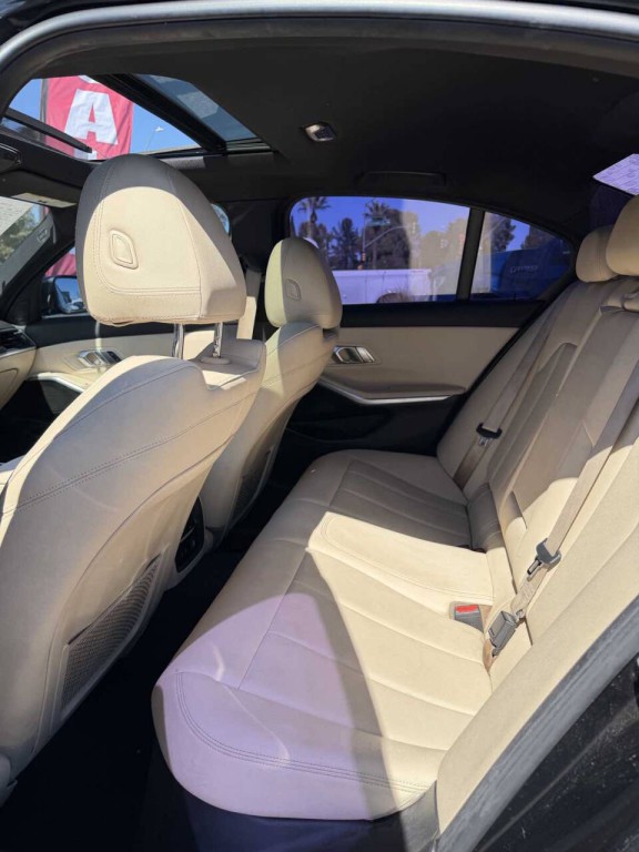 2020 BMW 3 Series Image 23