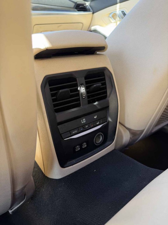 2020 BMW 3 Series Image 24