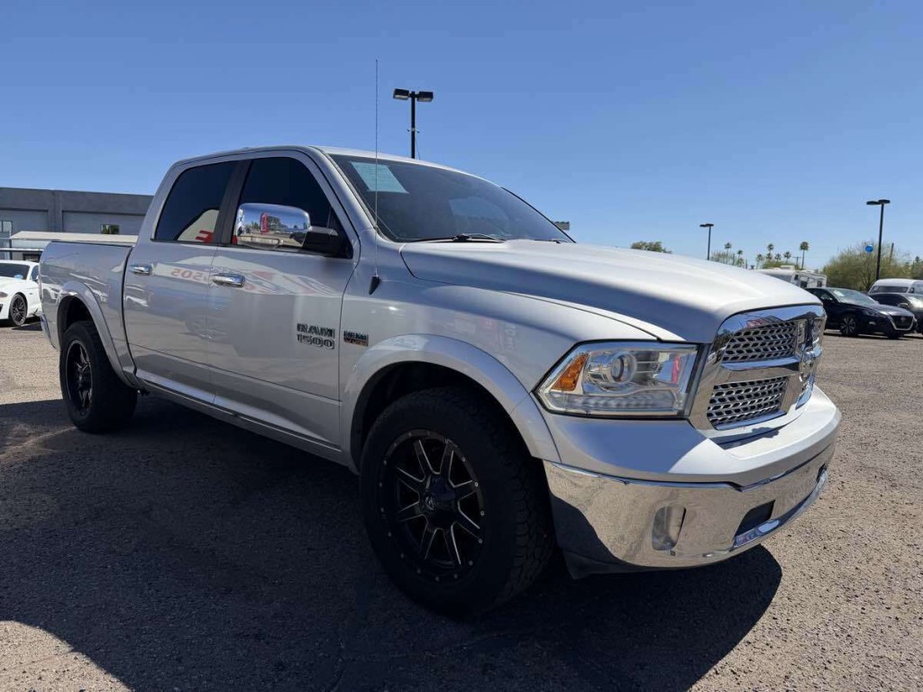 2017 RAM 1500 Image 3