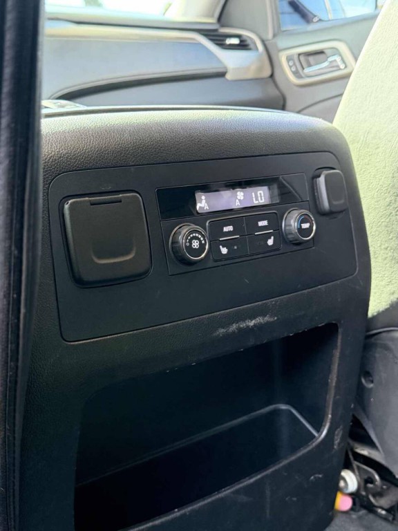 2018 GMC Yukon Image 27