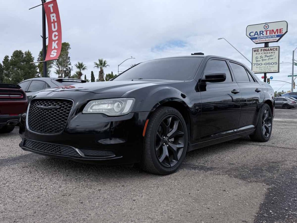 2022 Chrysler 300 Image 4