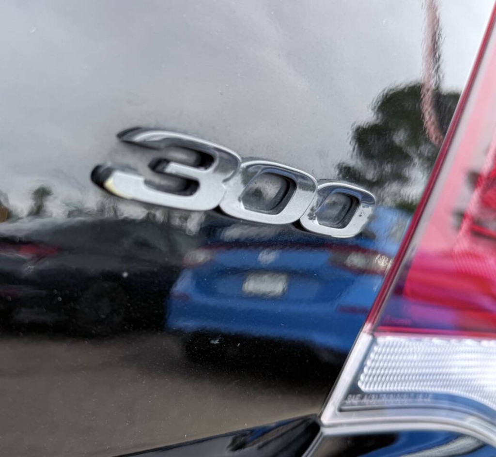 2022 Chrysler 300 Image 10