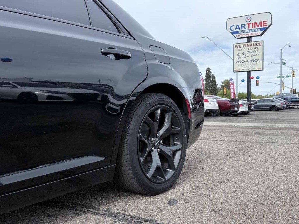 2022 Chrysler 300 Image 23