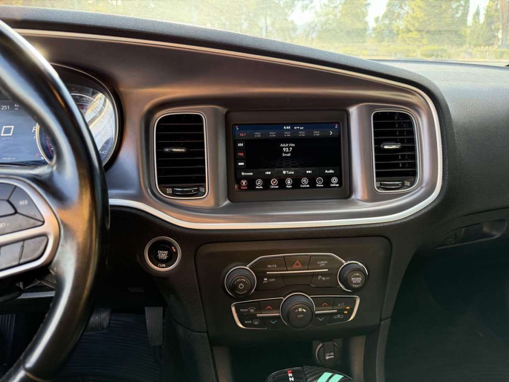 2020 Dodge Charger Image 11