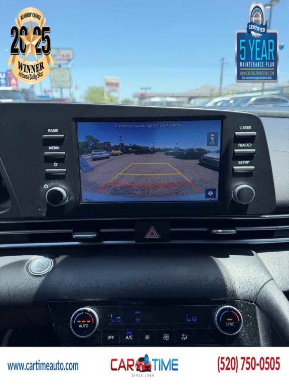 2023 Hyundai Elantra Image 12