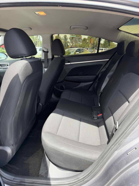 2019 Hyundai Elantra Image 14