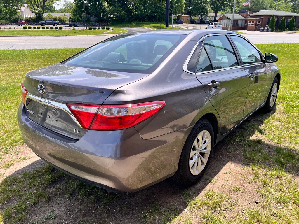 2016 Toyota Camry Image 6