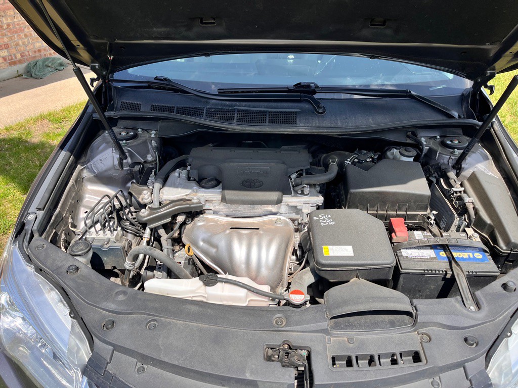 2016 Toyota Camry Image 10