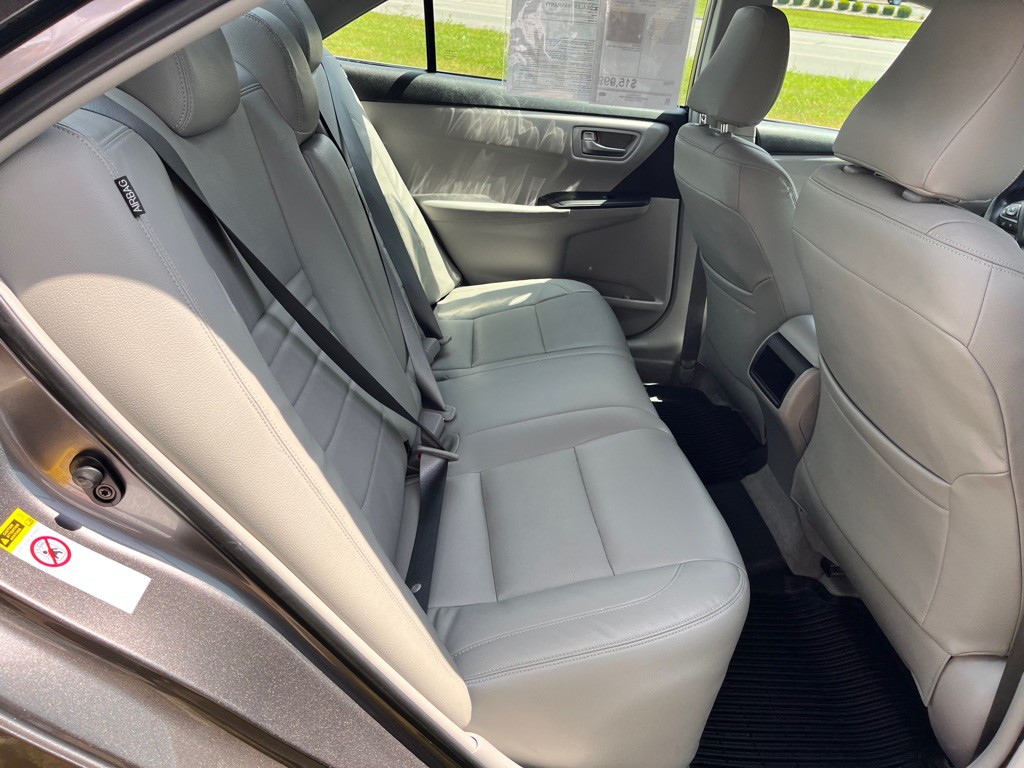 2016 Toyota Camry Image 30
