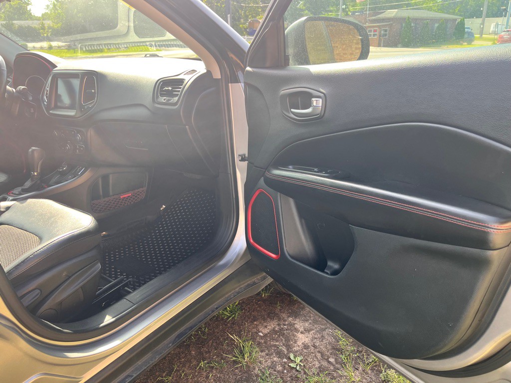 2019 Jeep Compass Image 17