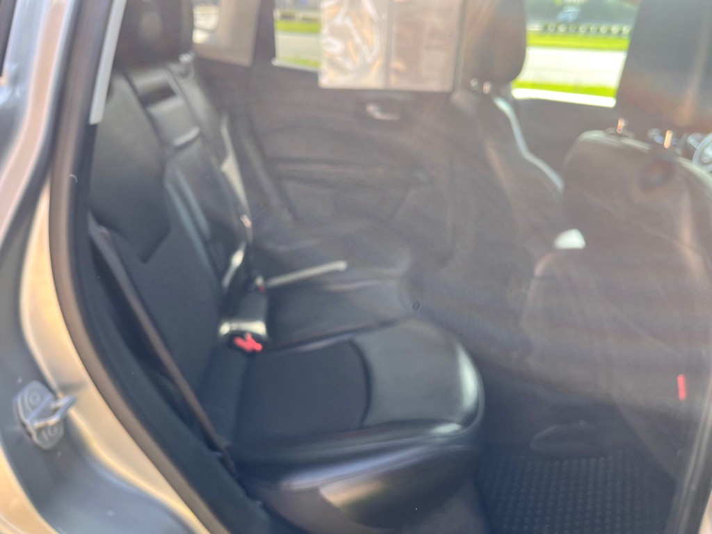 2019 Jeep Compass Image 24