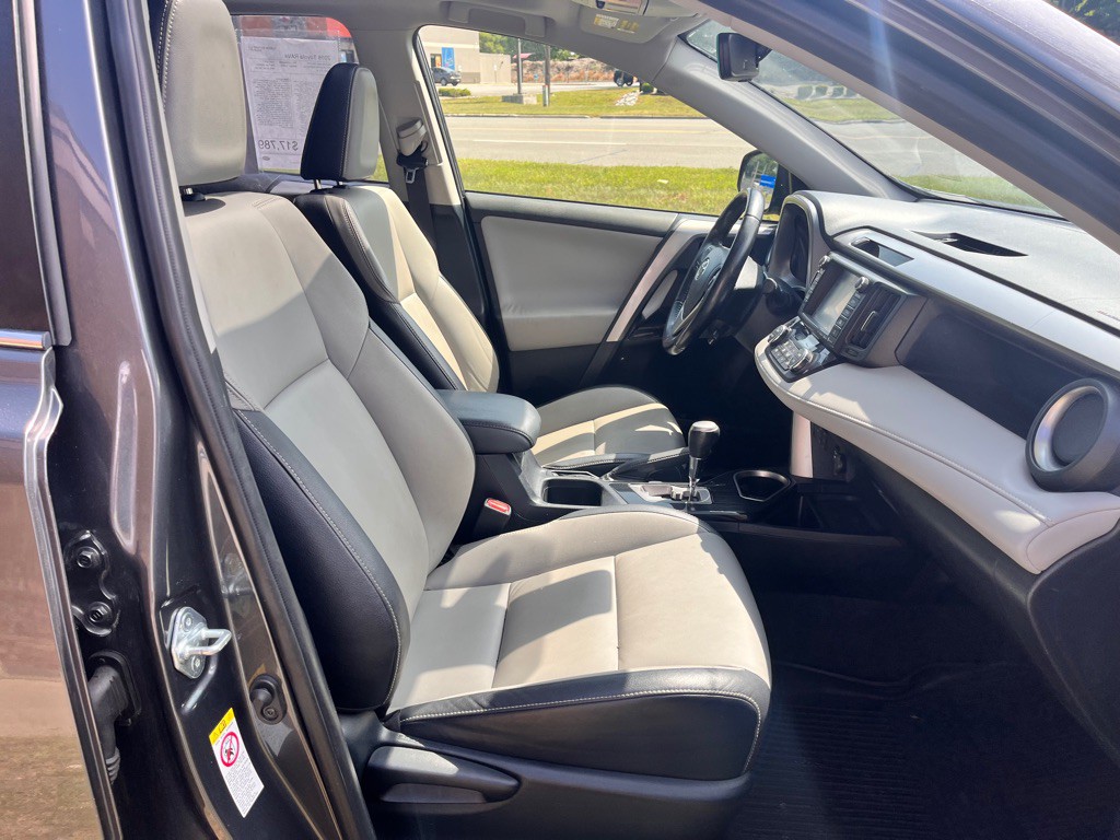 2016 Toyota Rav4 Image 14