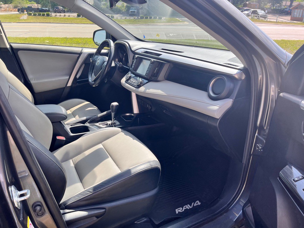 2016 Toyota Rav4 Image 15