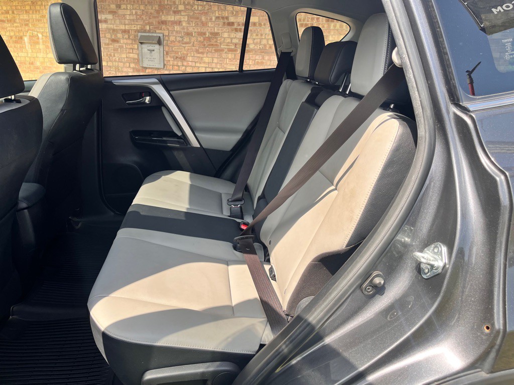 2016 Toyota Rav4 Image 16