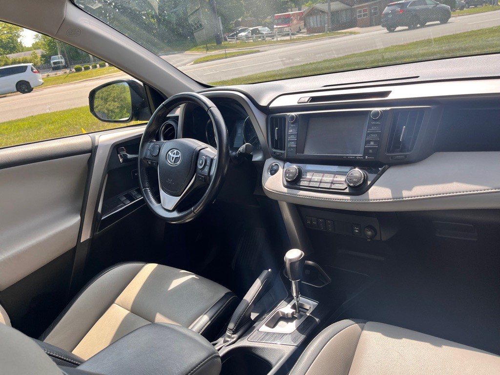 2016 Toyota Rav4 Image 19