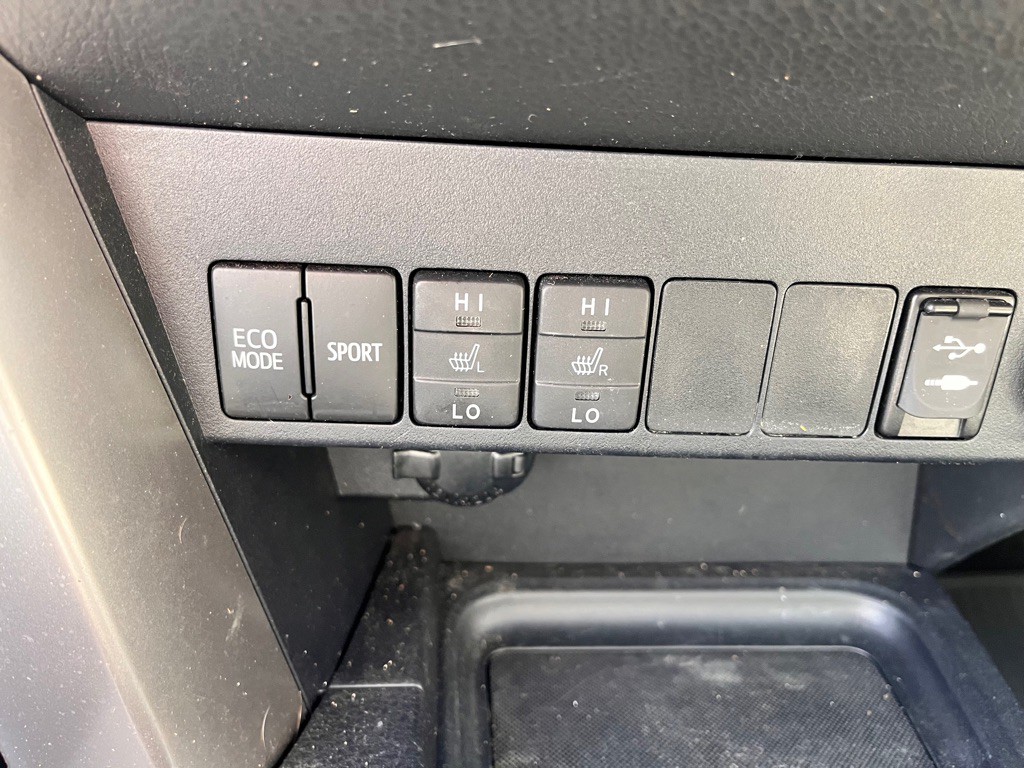 2016 Toyota Rav4 Image 21