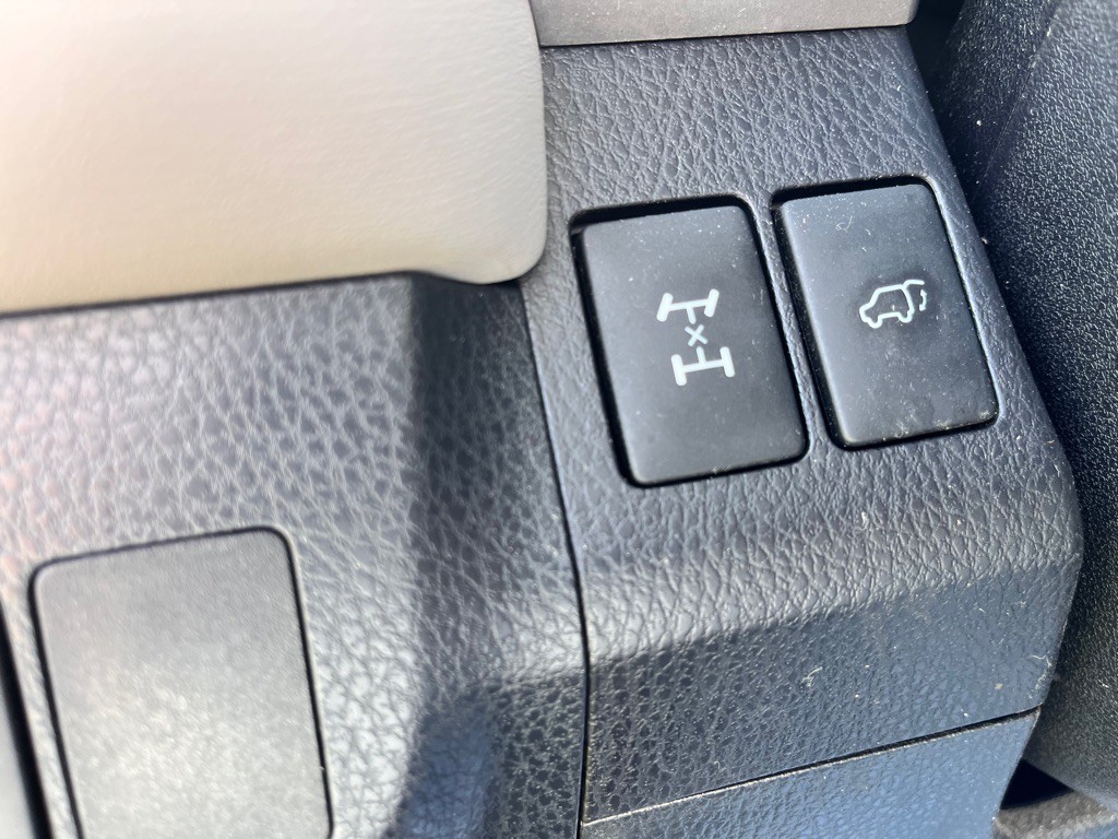 2016 Toyota Rav4 Image 23