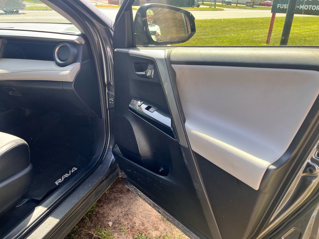 2016 Toyota Rav4 Image 28