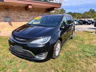 Image for 2019 Chrysler Pacifica Touring L ID: 6637917