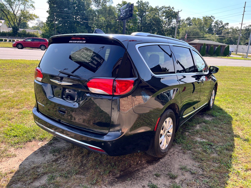 2019 Chrysler Pacifica Image 7