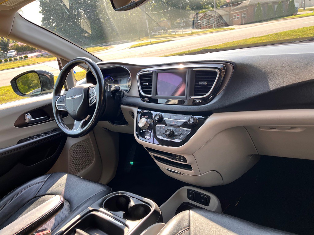 2019 Chrysler Pacifica Image 33
