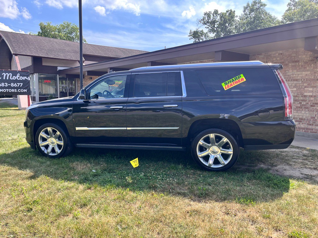 2015 Cadillac Escalade Image 4