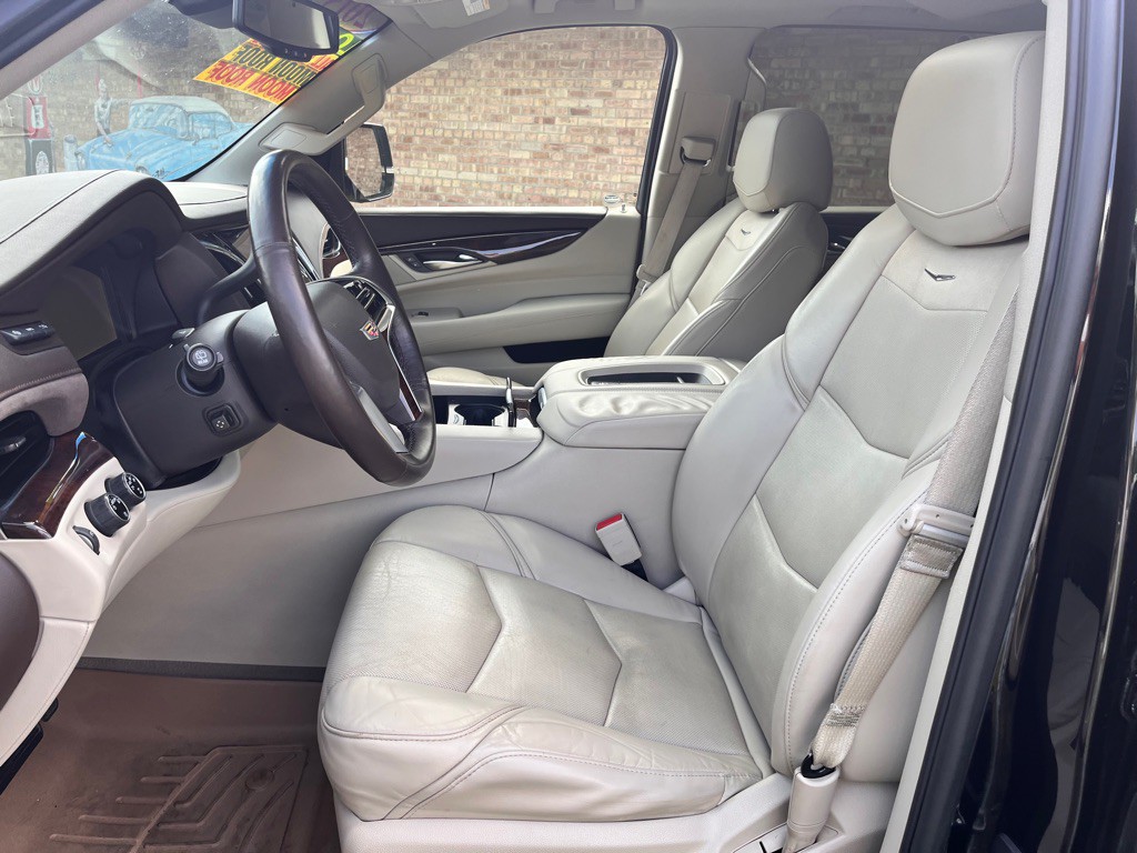 2015 Cadillac Escalade Image 15