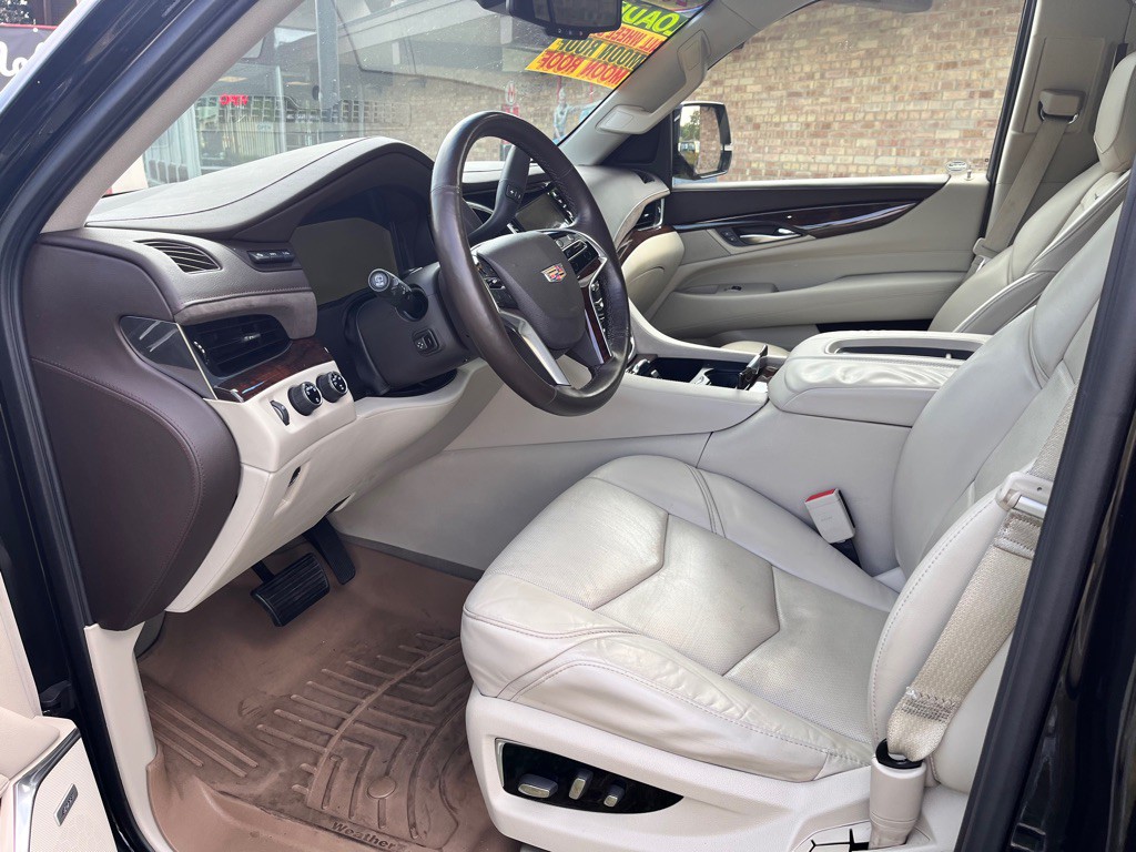 2015 Cadillac Escalade Image 18