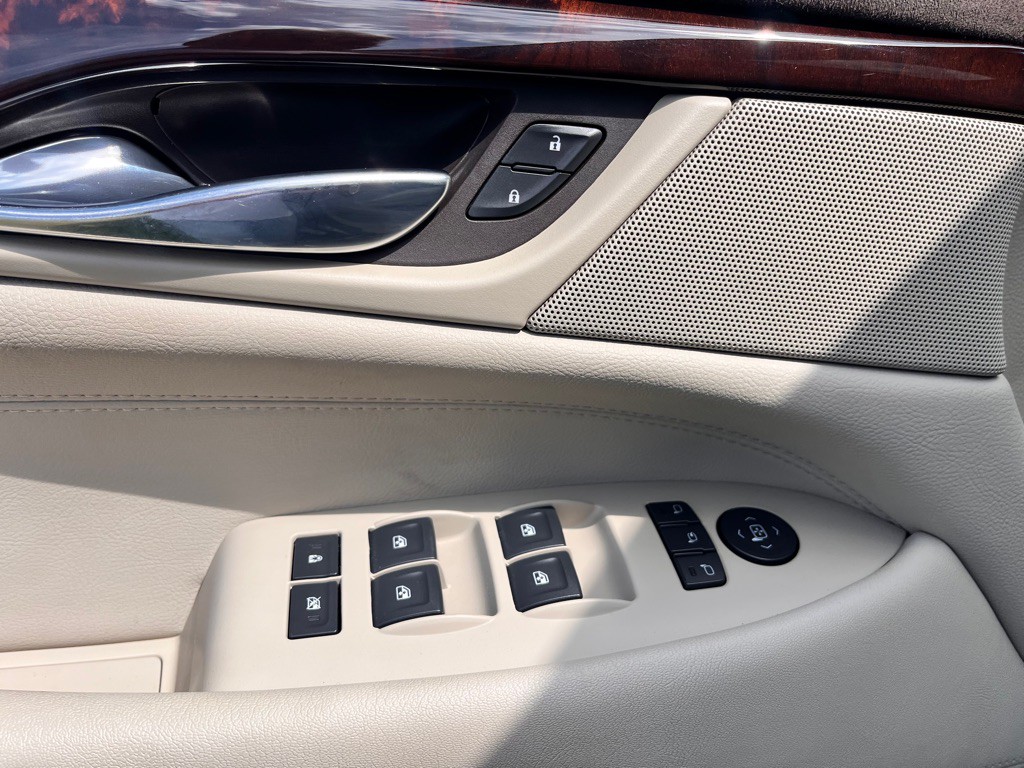 2015 Cadillac Escalade Image 41