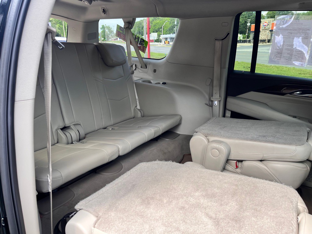 2015 Cadillac Escalade Image 50