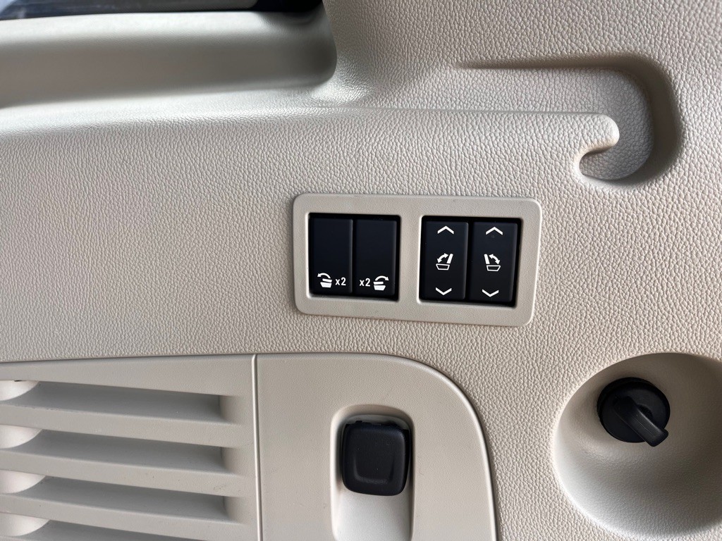 2015 Cadillac Escalade Image 51
