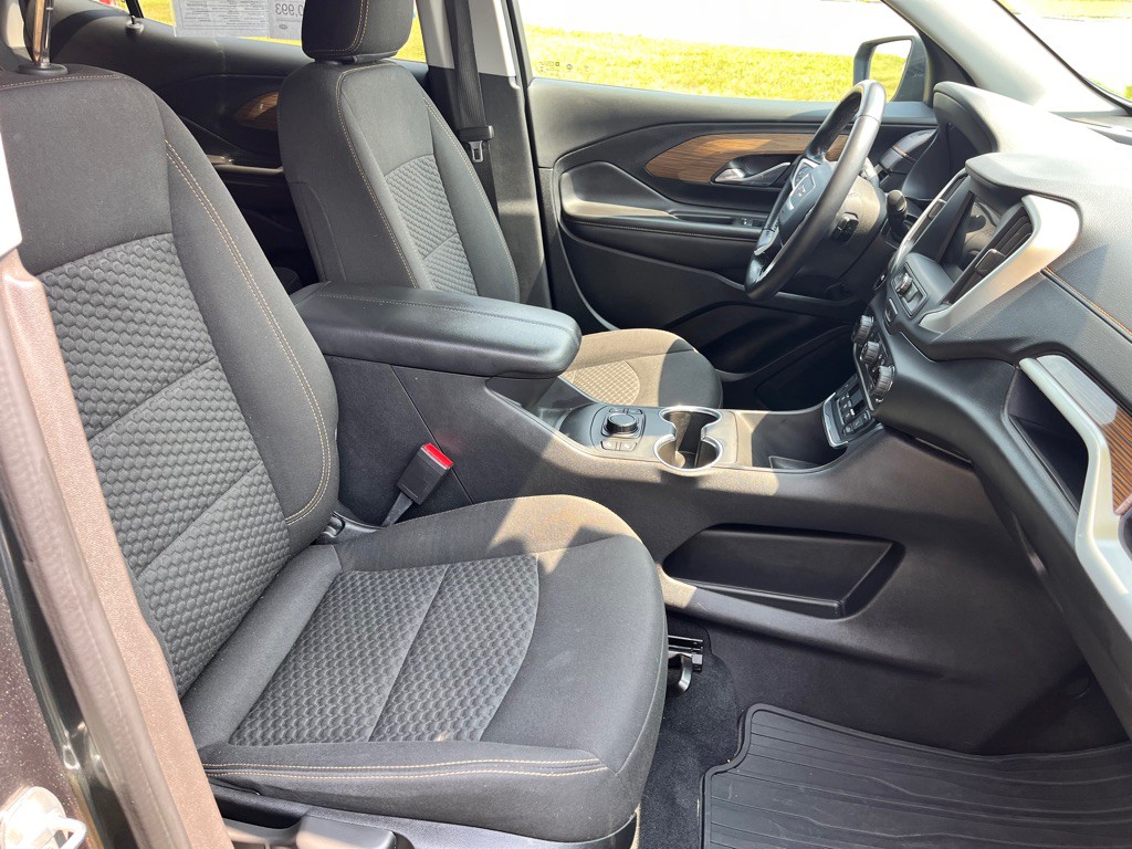 2020 GMC Terrain Image 16