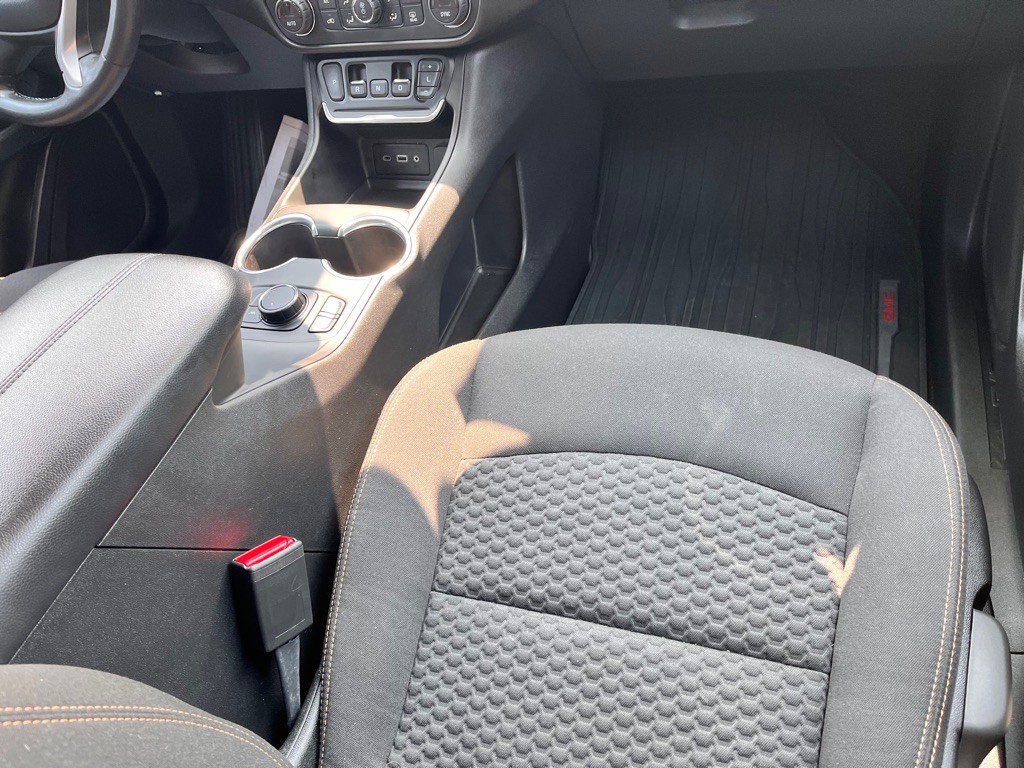 2020 GMC Terrain Image 22
