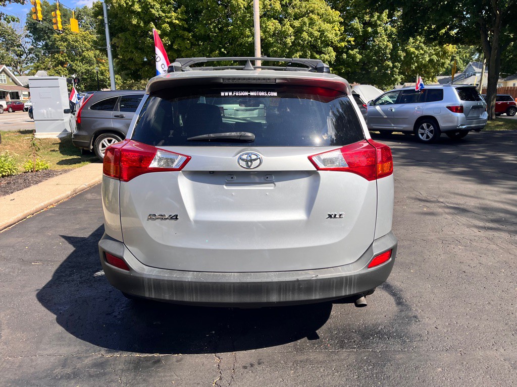 2013 Toyota Rav4 Image 5