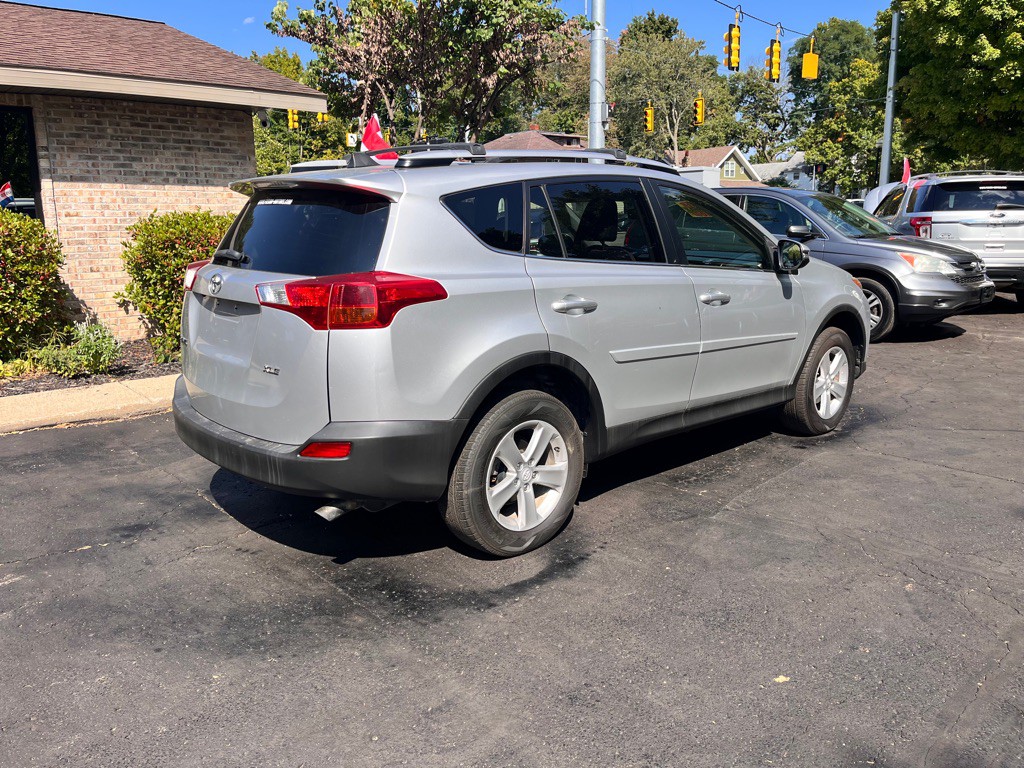 2013 Toyota Rav4 Image 6