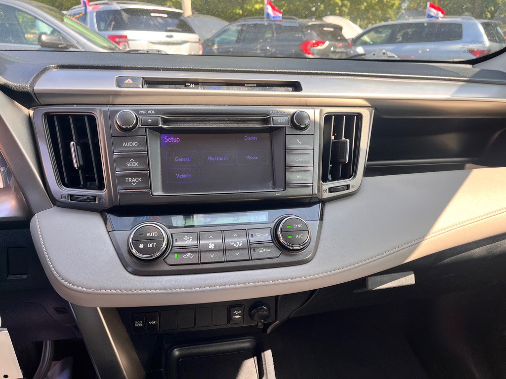 2013 Toyota Rav4 Image 26