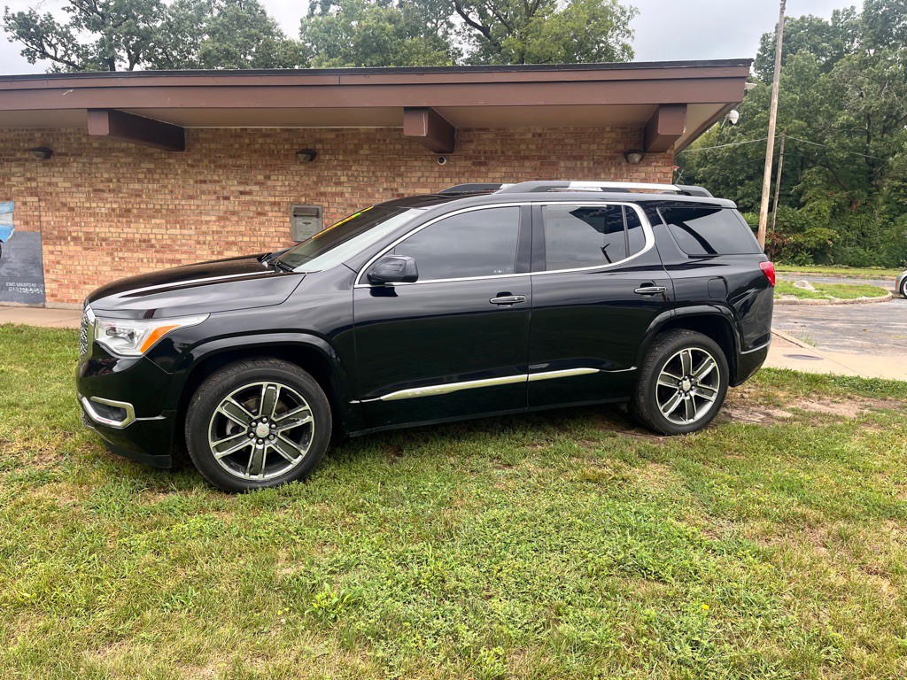 2017 GMC Acadia Image 3