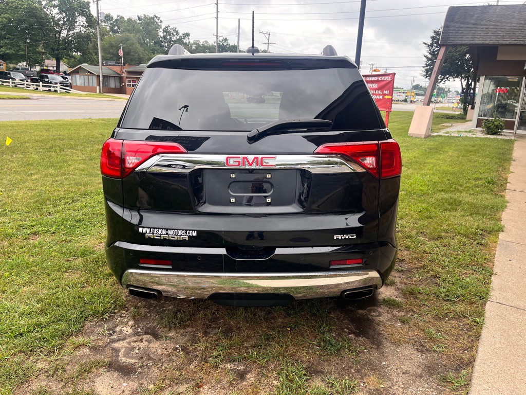 2017 GMC Acadia Image 6