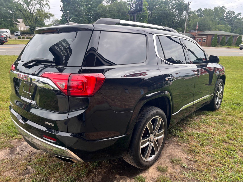 2017 GMC Acadia Image 7