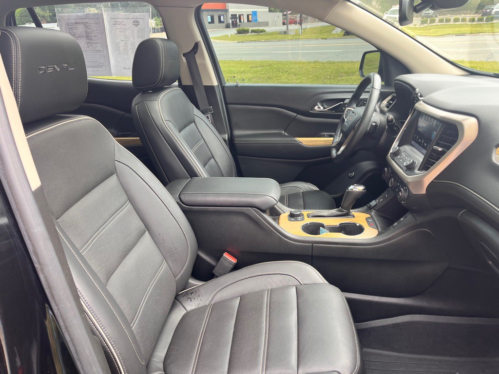 2017 GMC Acadia Image 15