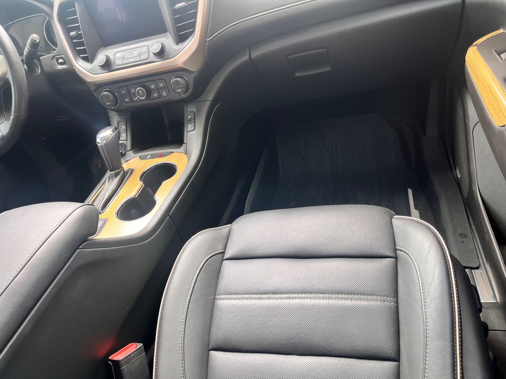 2017 GMC Acadia Image 23
