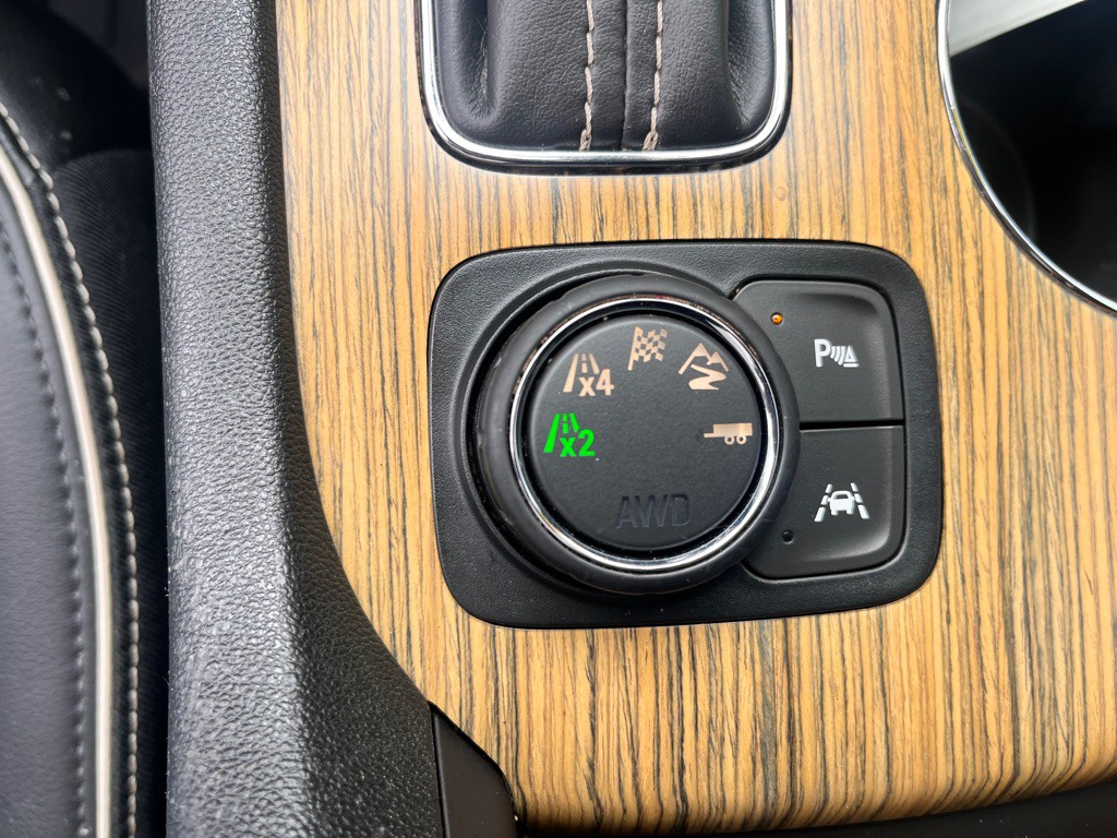2017 GMC Acadia Image 29