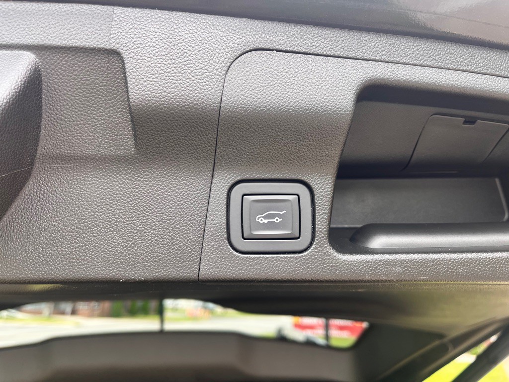 2017 GMC Acadia Image 51