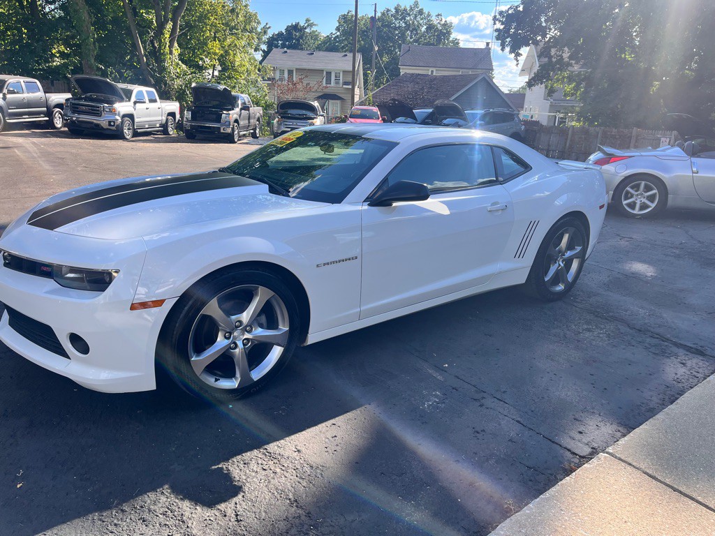 2014 Chevrolet Camaro Image 2