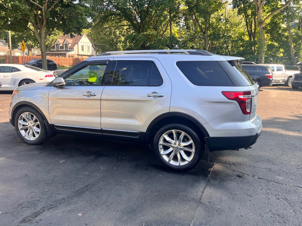 2011 Ford Explorer Image 7