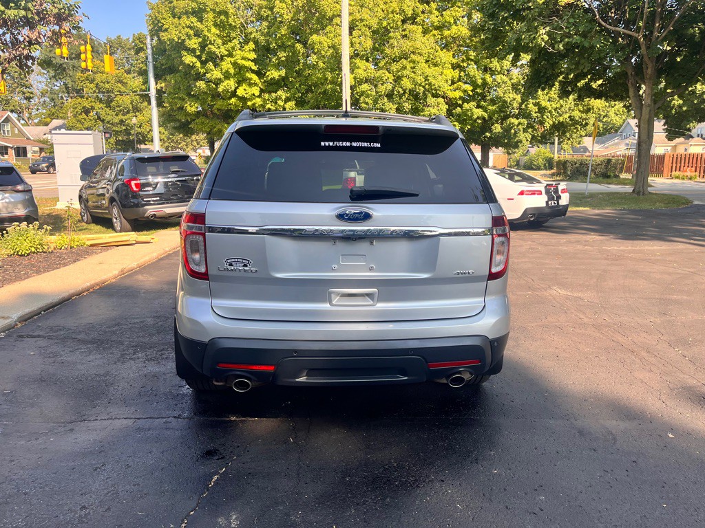 2011 Ford Explorer Image 12