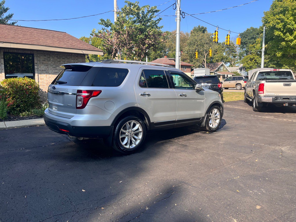 2011 Ford Explorer Image 16