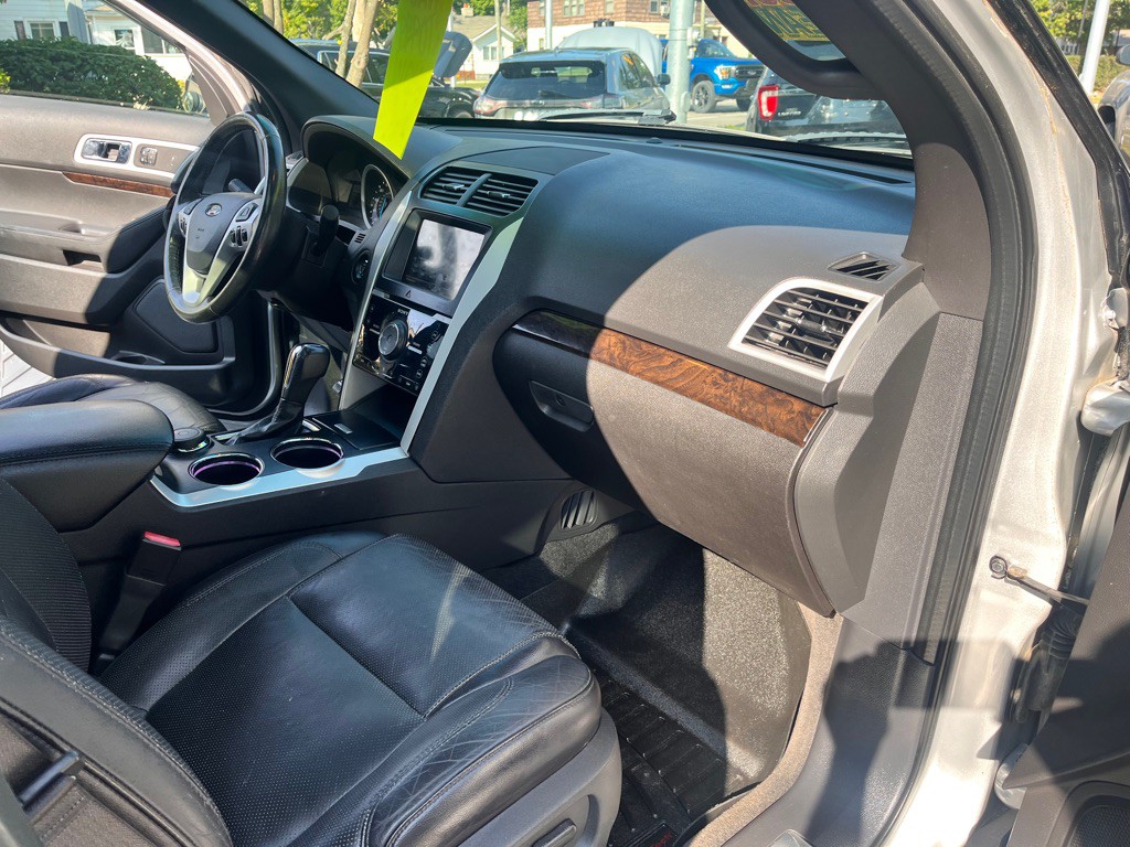 2011 Ford Explorer Image 33
