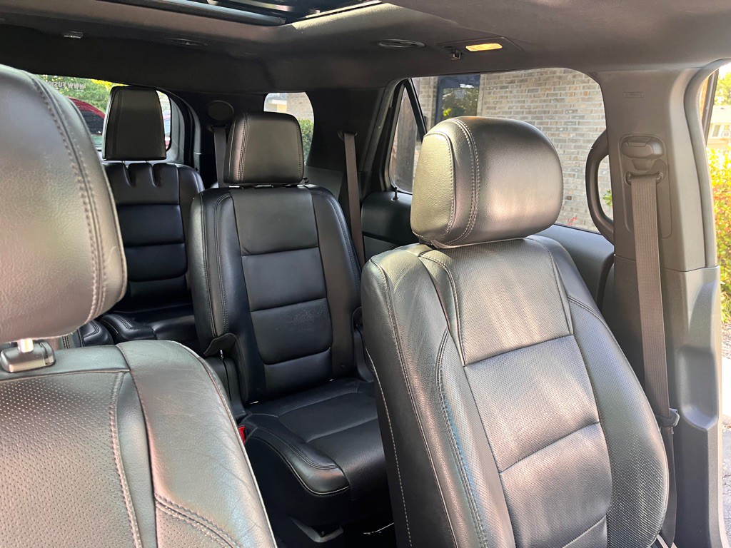 2011 Ford Explorer Image 35